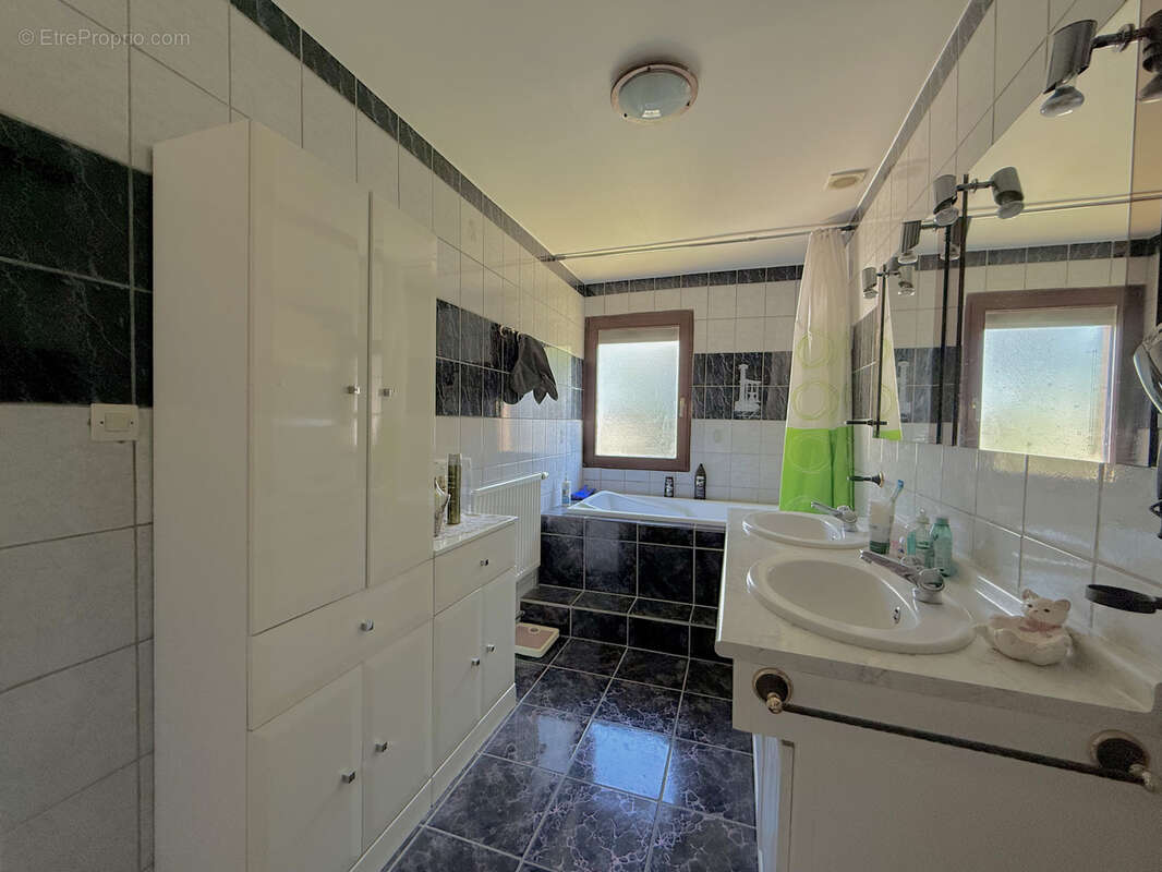 Maison à AULNAY-SOUS-BOIS