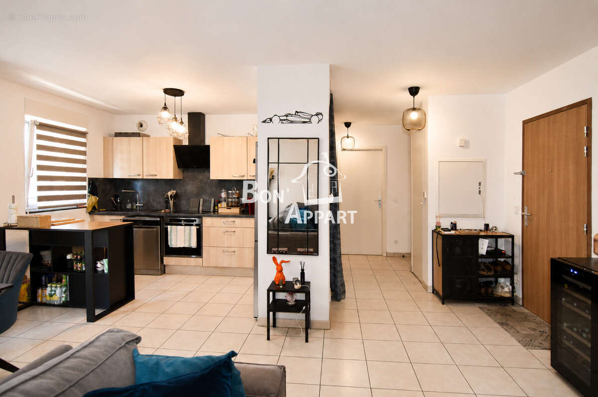 Appartement T3 avec balcon, 2 parkings et cave - photo 2