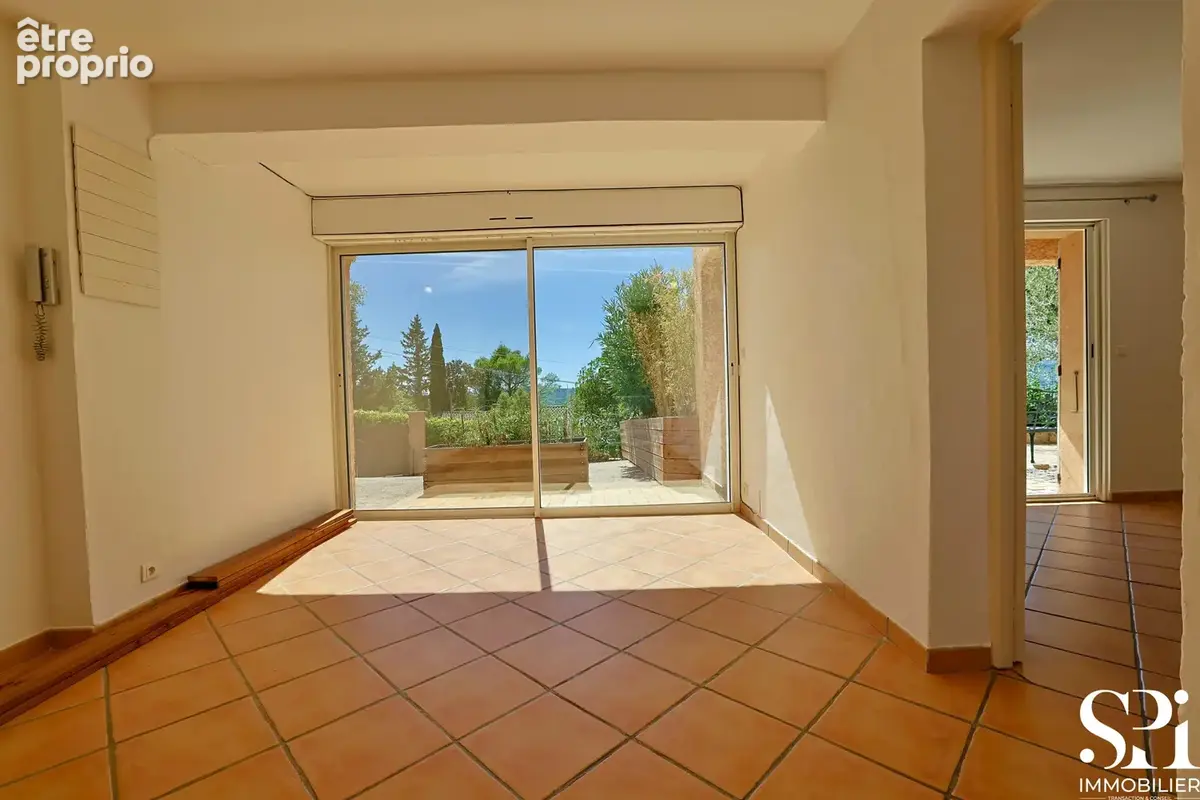 Vente maison Pierrefeu-du-Var (83)   Maison 195m2 au sol divisée 2 appartements   Terrain 1 740 m2 - photo 12