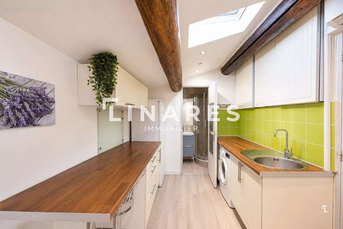 Appartement à MARSEILLE-1E