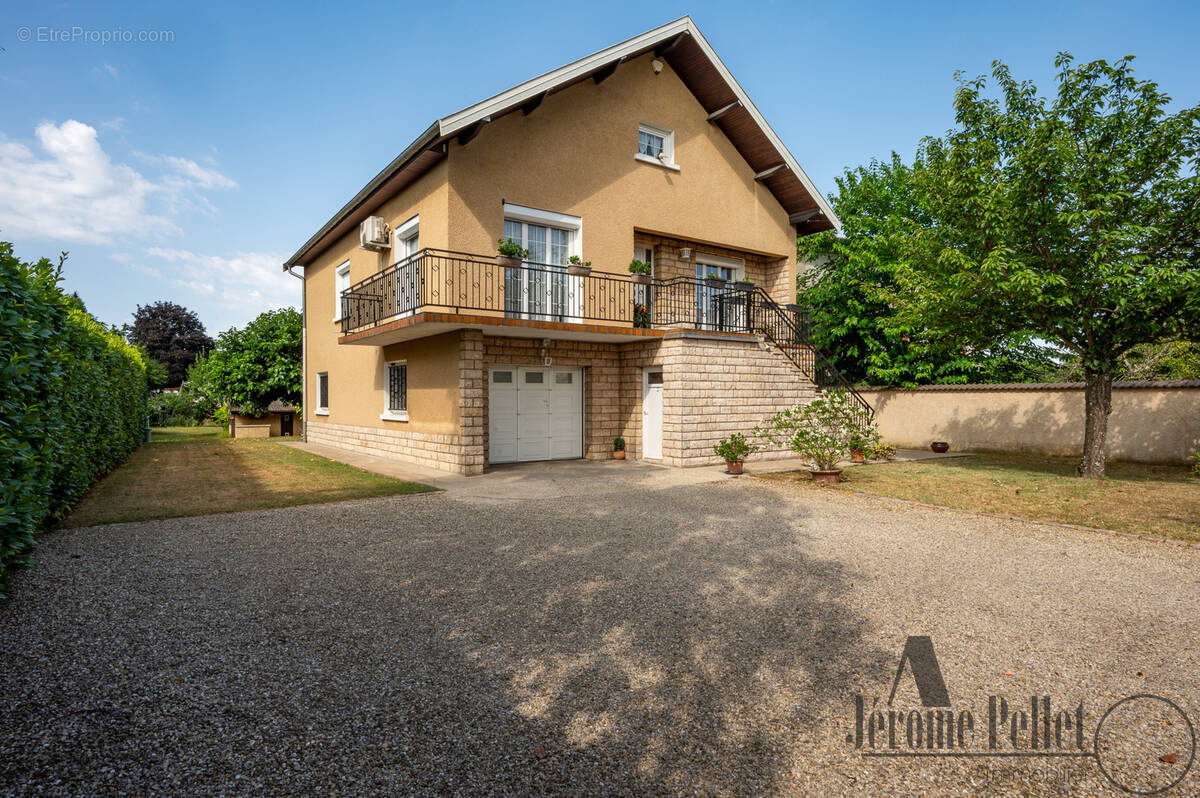 Appartement à TERNAY