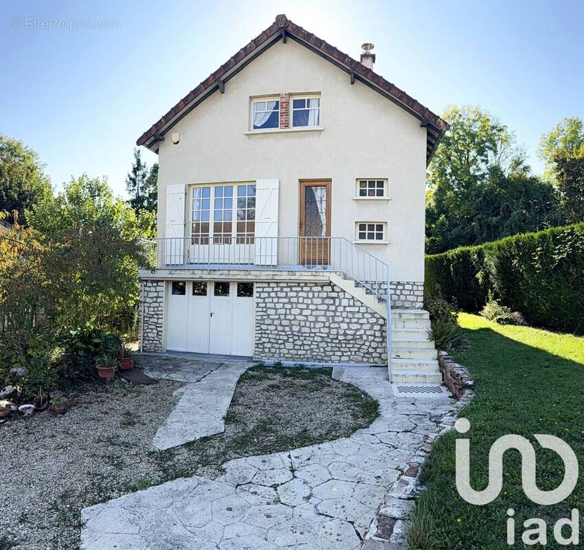 Photo 1 - Maison à SAINT-BRICE