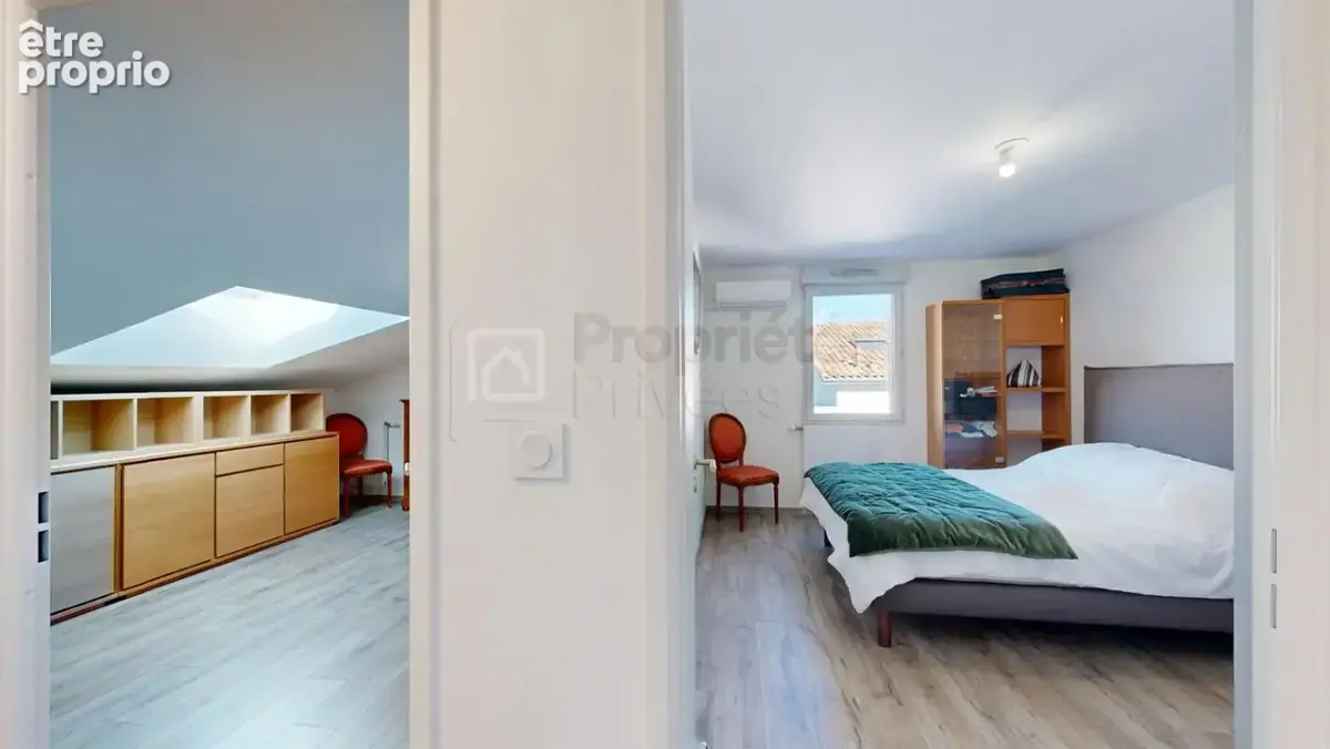 T3 duplex climatisé avec terrasse & 2 stationnements - photo 14