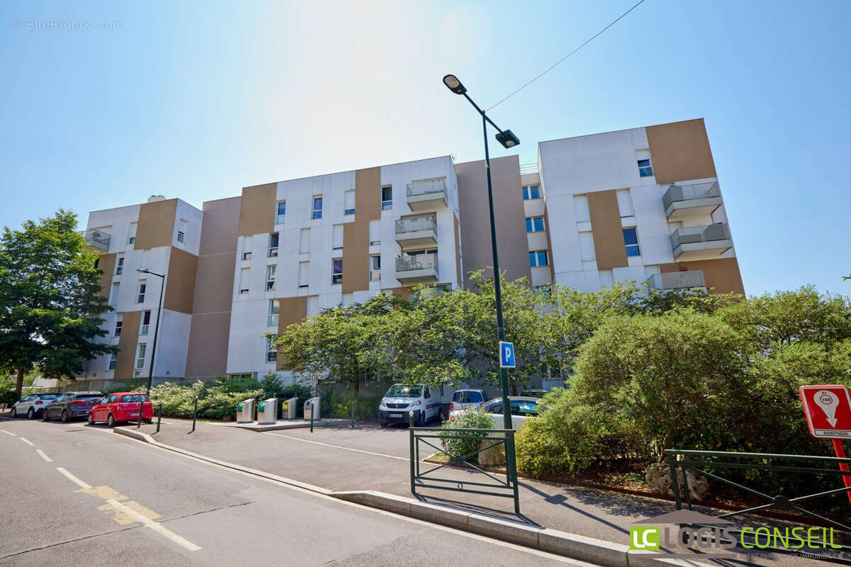 Appartement à BAGNEUX