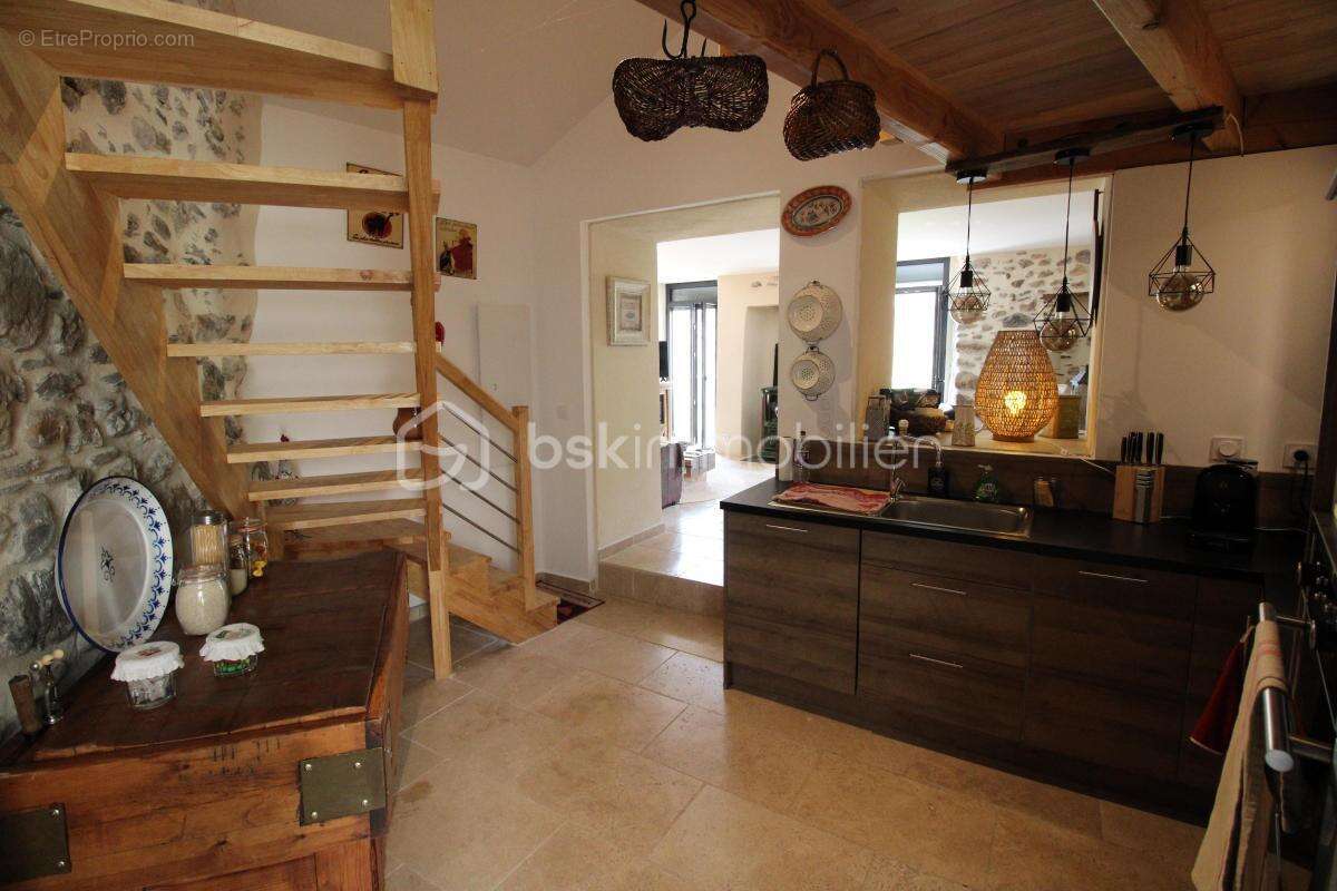 Maison de village en bord de rivière - photo 9