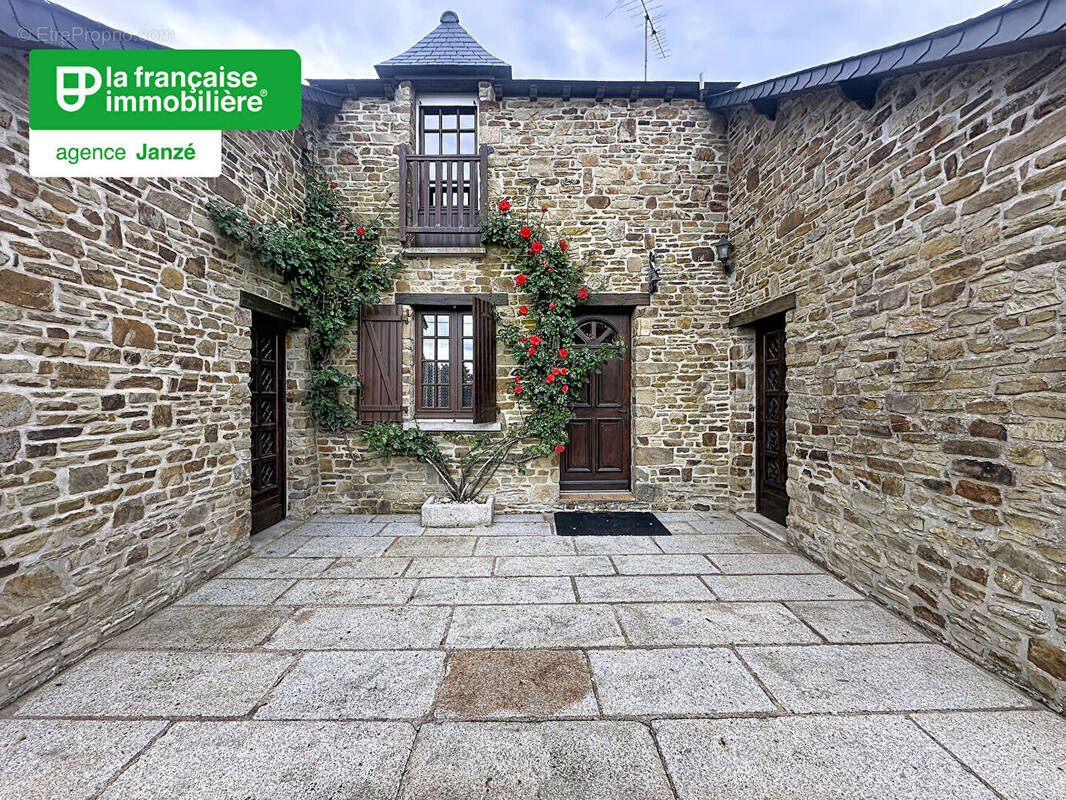 Maison à JANZE