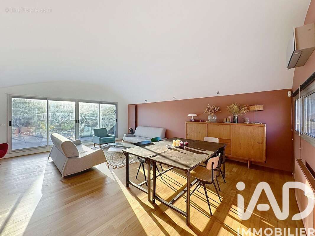 Appartement 350 m² à Colombes  - photo 3