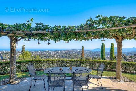 Maison à MOUGINS