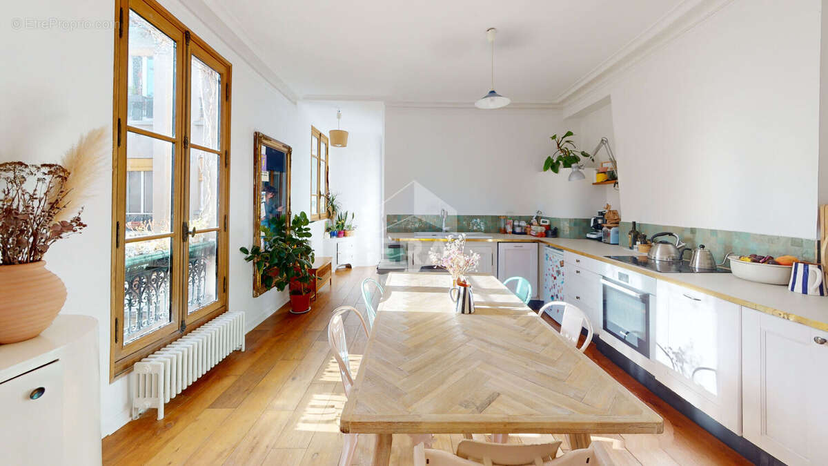 Appartement à PARIS-19E