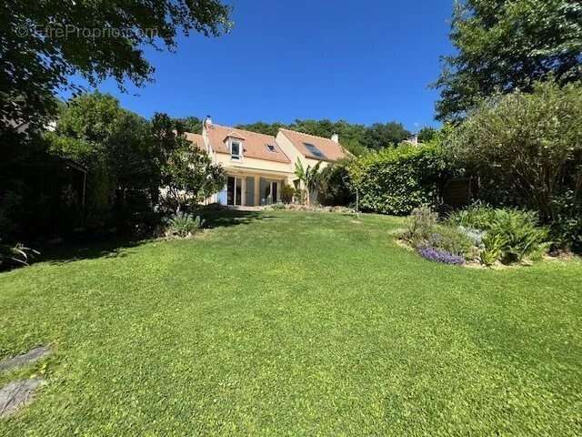 Maison à CHATEAUFORT