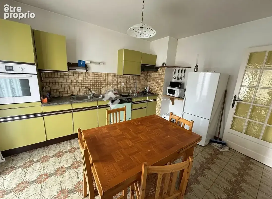Maison 7 pièces 176 m² à vendre à La Monnerie-Le-Montel (63650) - photo 8