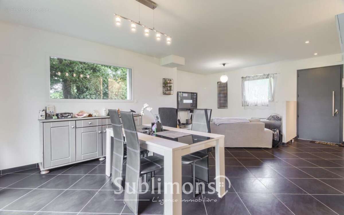 Maison à SAINT-ARMEL