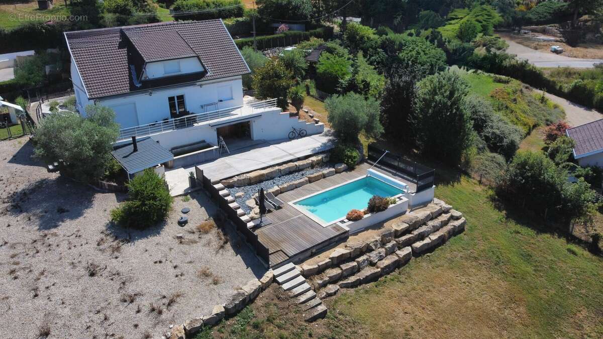 n°3 - Maison à SAINT-CHEF