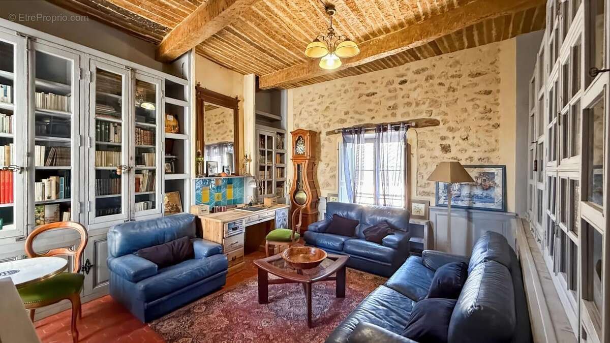 Maison à TAVERNES