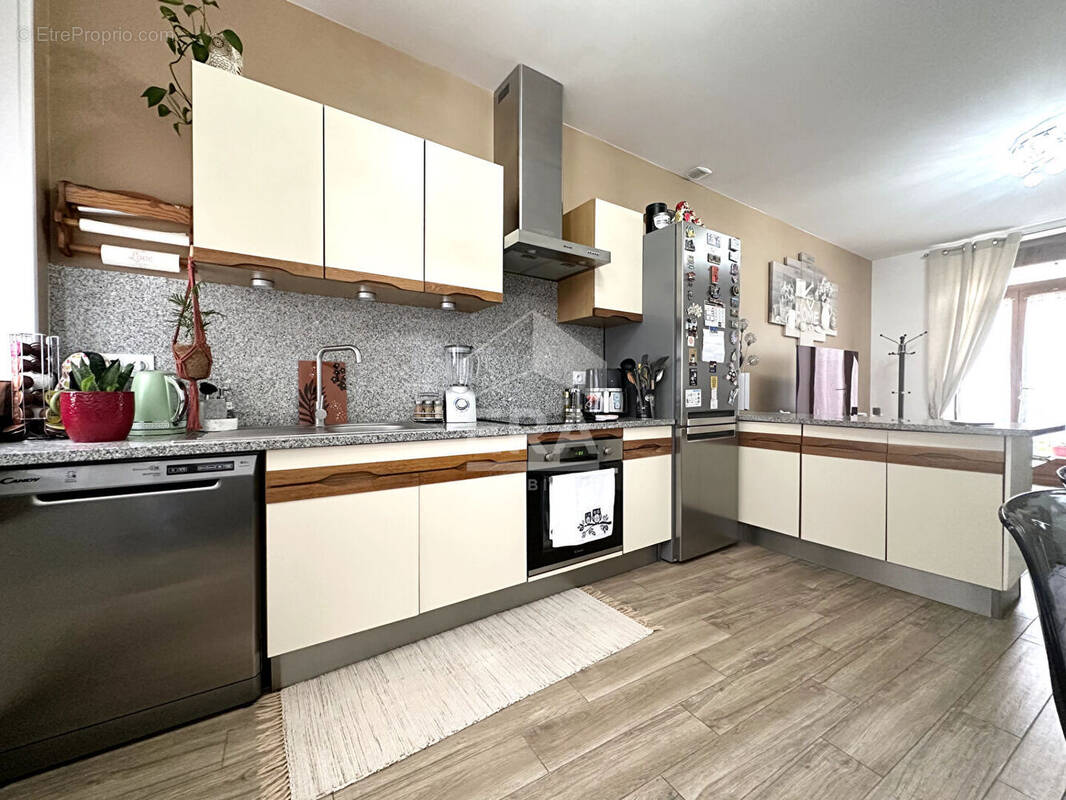 Autre à LORREZ-LE-BOCAGE-PREAUX