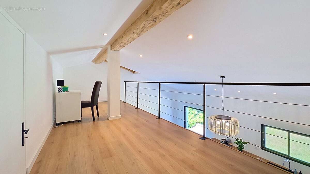 Maison à MONTAGNAC
