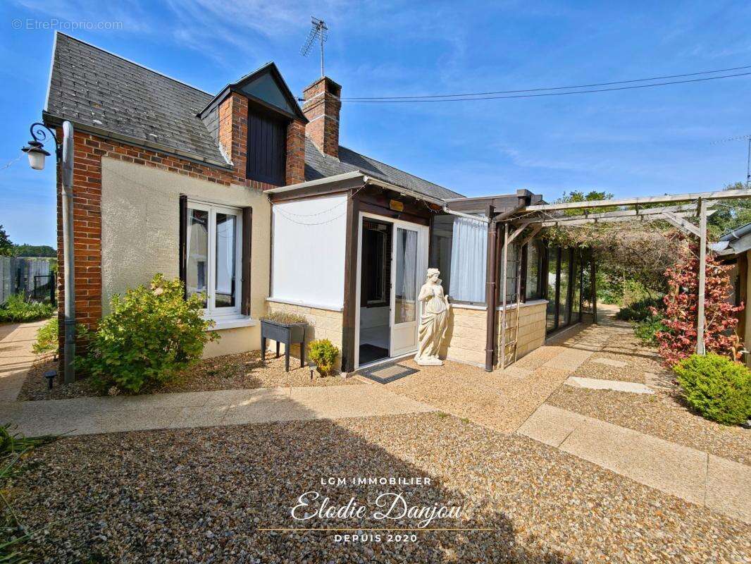Ensemble de deux maisons type longères – Plus de 150 m² - 4 chambres – Terrain clos de 1 400 m² – Saint-Jean-Froidmentel - photo 14