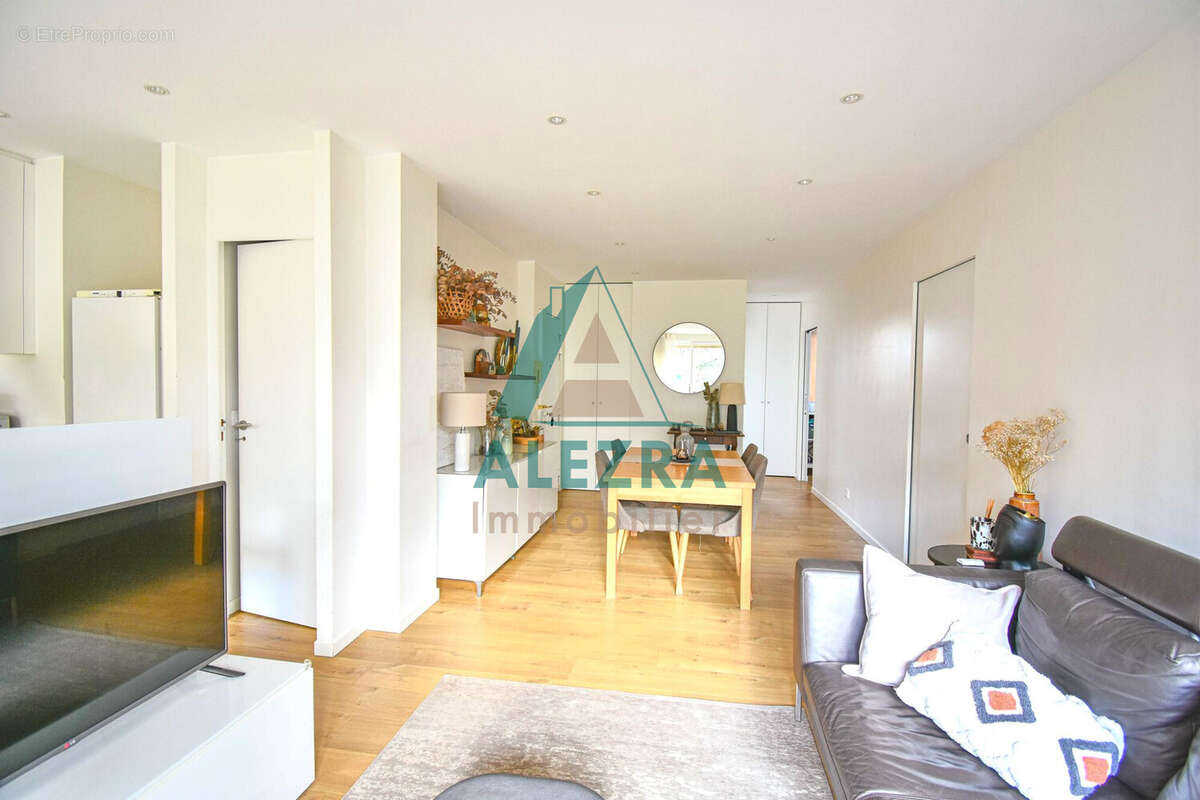 Appartement à LA CELLE-SAINT-CLOUD