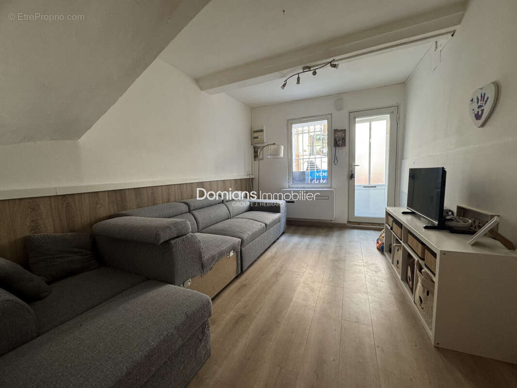 Maison 61 m² à Thuir  - photo 2