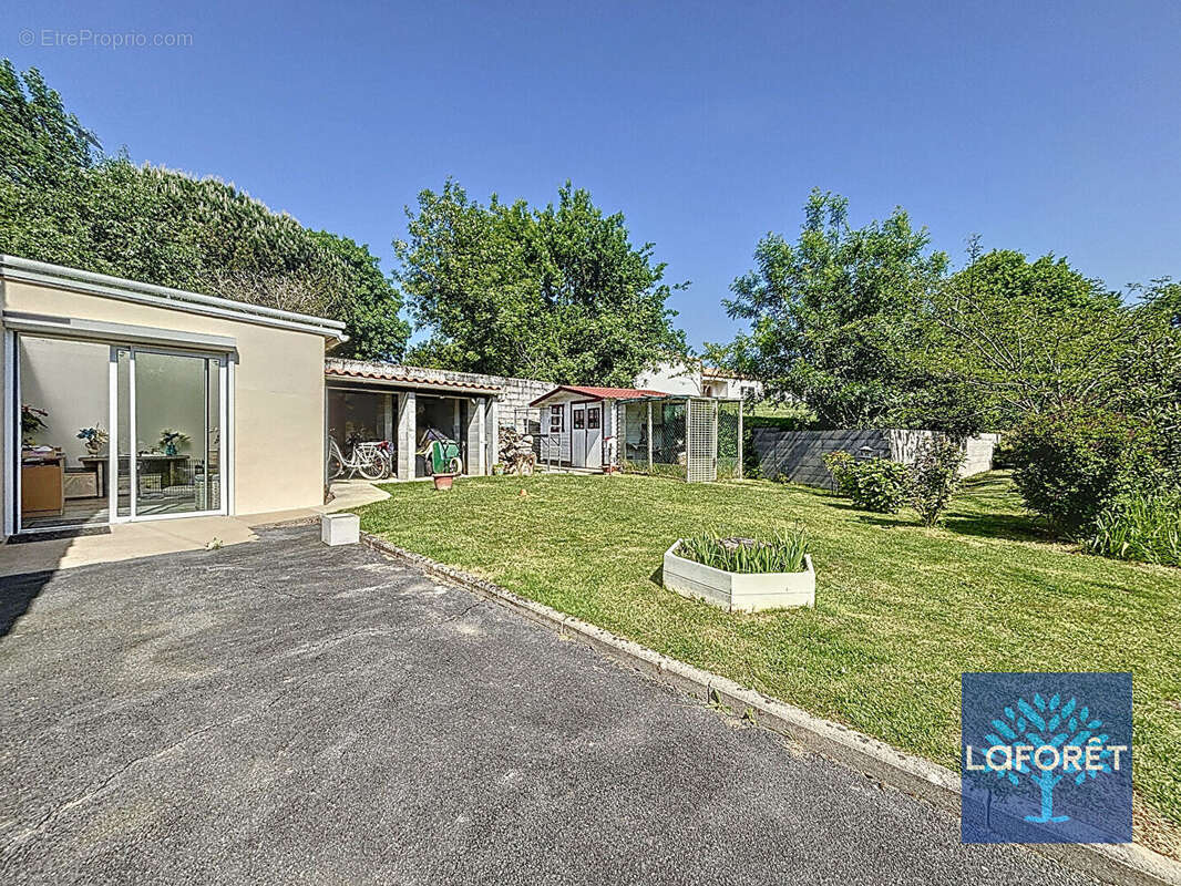 Maison à LA CHAPELLE-ACHARD