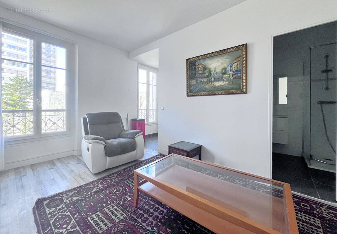 Appartement à PARIS-19E