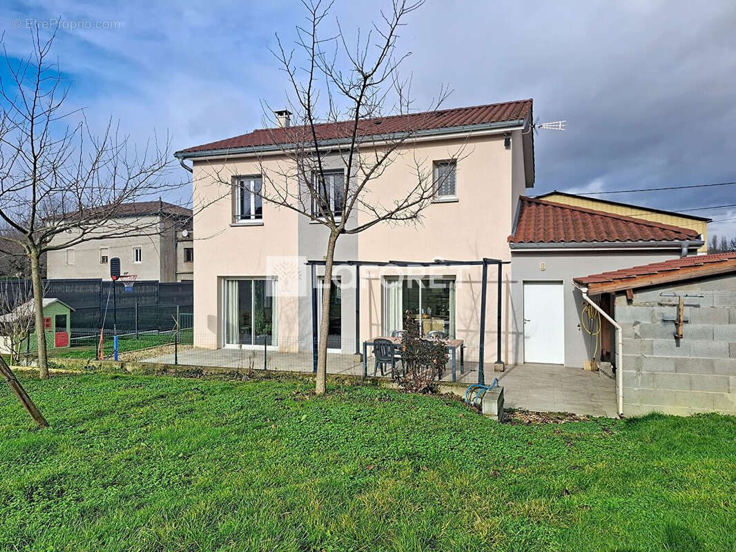 Maison à BELLEVILLE