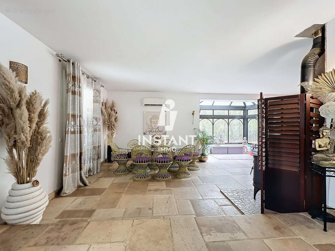 Maison à GRISY-SUISNES