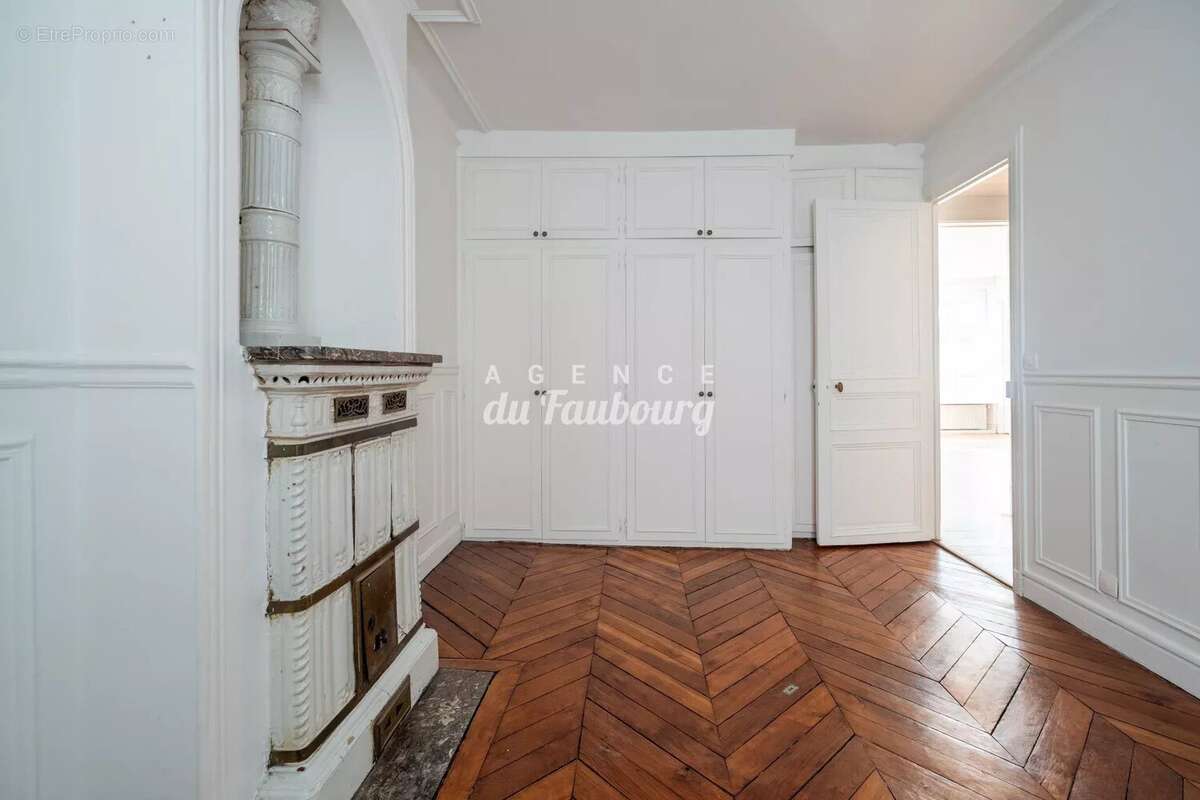 Appartement à PARIS-10E