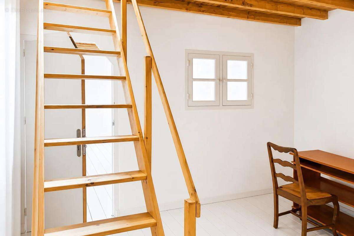 Maison de charme  à Saint-Denis - photo 10
