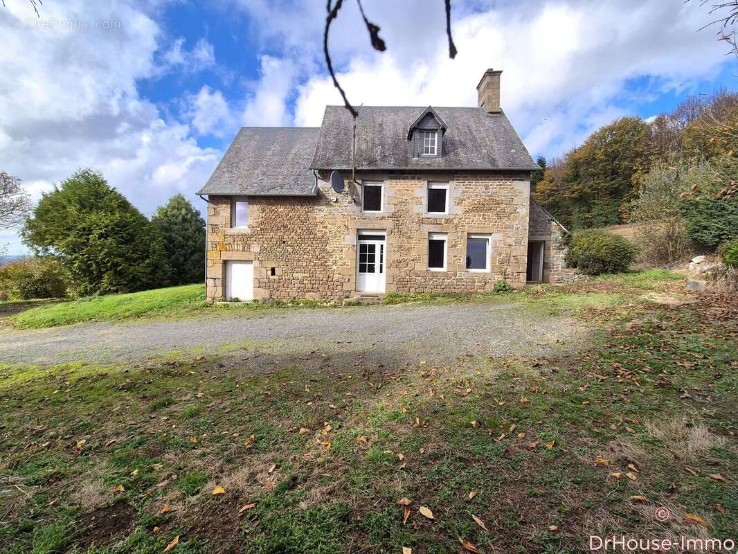 Maison à SAINT-POIS