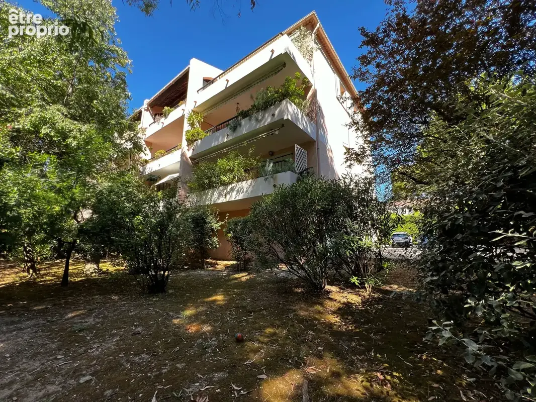 Toulon   petit bois  t3 67 m2   dernier étage avec ascenseur   large balcon - cave & garage - photo 2