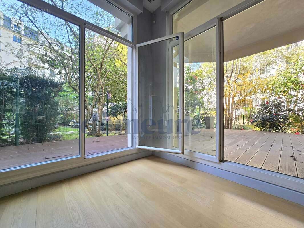 Appartement à ISSY-LES-MOULINEAUX