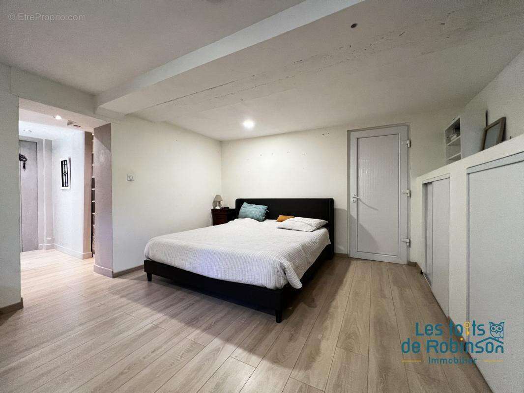 Maison à LE PLESSIS-ROBINSON