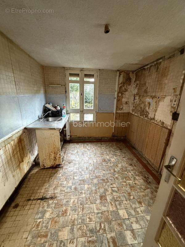 Maison de bourg à rénover - photo 7