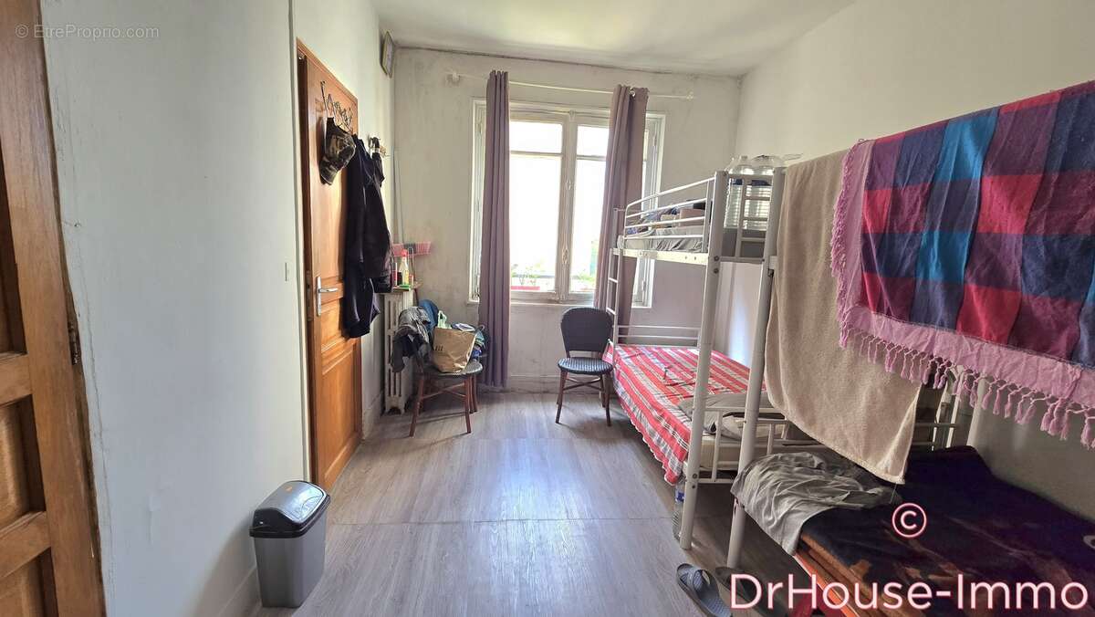 Appartement à AUBERVILLIERS