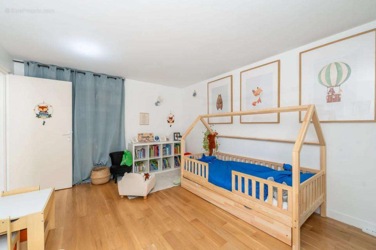Appartement à SURESNES