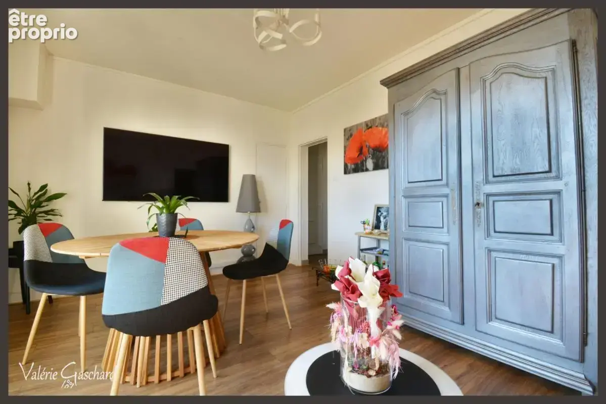 Pineuilh – Appartement T3 rénové 62 m², balcon, tout à pied - photo 5