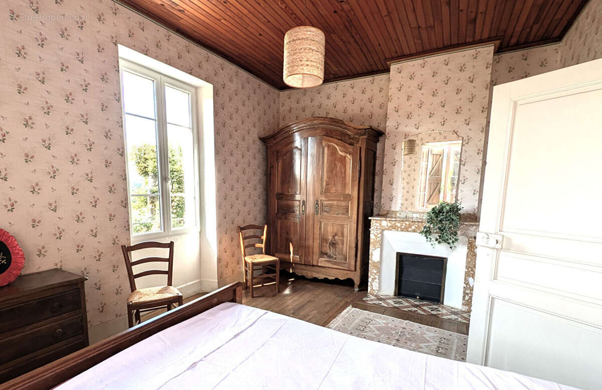 Maison à SAINT-ANTONIN-NOBLE-VAL