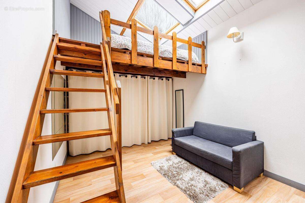 Maison à LA GARENNE-COLOMBES