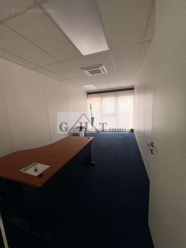 Commerce à CONFLANS-SAINTE-HONORINE