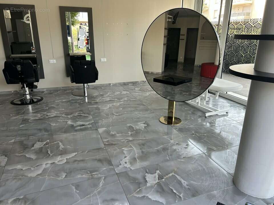 Autre à LA VERPILLIERE