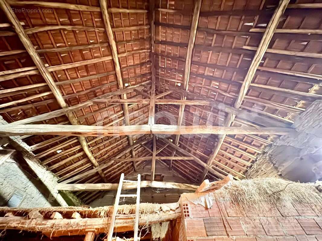 Maison à SAINT-PRIEST-BRAMEFANT