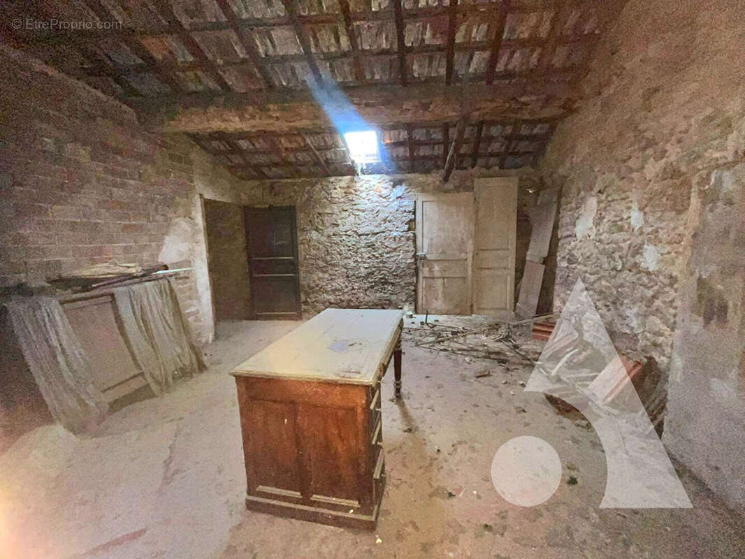 Appartement à SALERNES