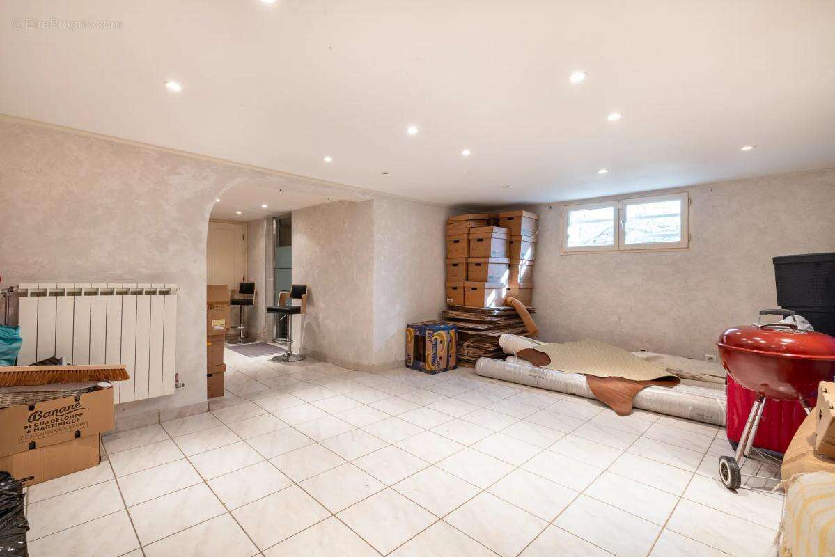 Maison à SAINTRY-SUR-SEINE