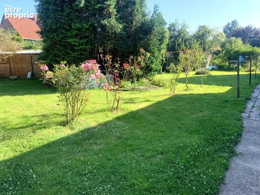 Centre du village, beau potentiel pour cette longère divisée en trois lots !! - photo 8