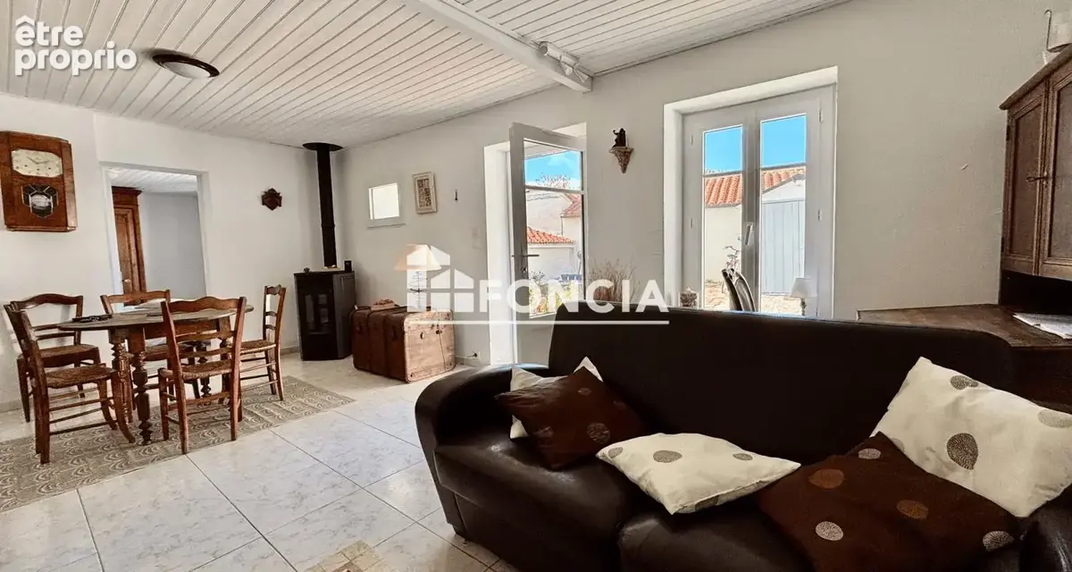 LES SABLES D'OLONNE - Plage et commerces à pied - Charmante maison rénovée de 72m2 avec terrasse et jardin - photo 3