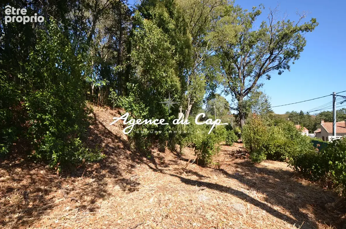 Frejus proche centre ville terrain constructible - photo 2