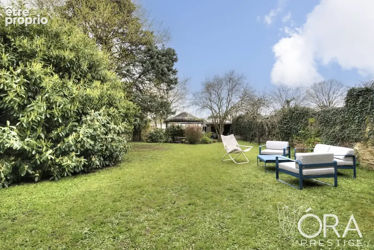 Maison 8 pièces 233 m² à vendre à Angers (49000) - photo 2