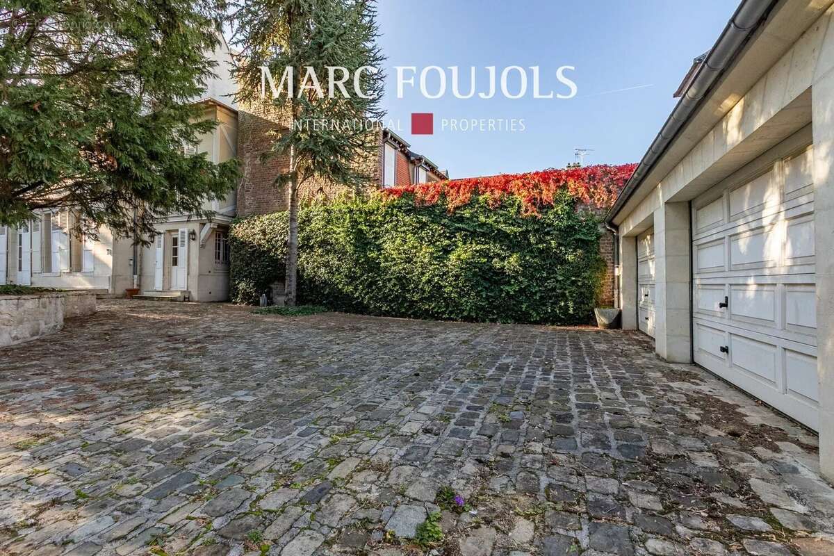 Maison à COMPIEGNE
