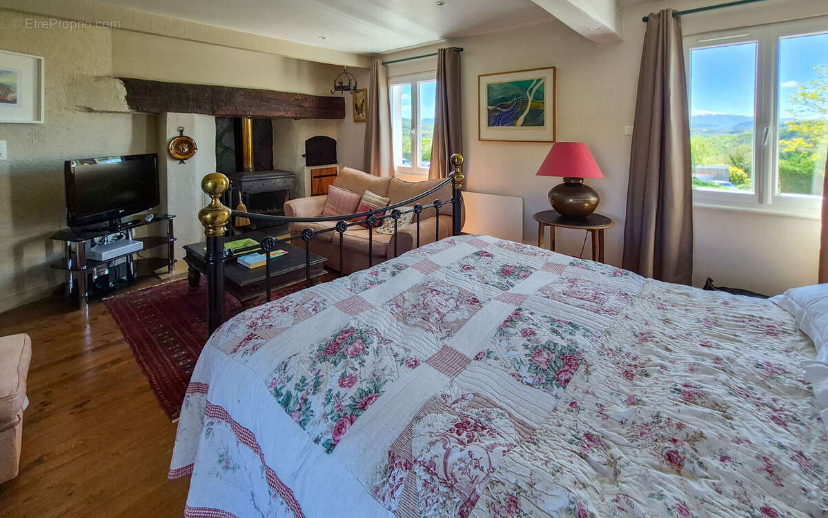 chambre - Maison à TREZIERS